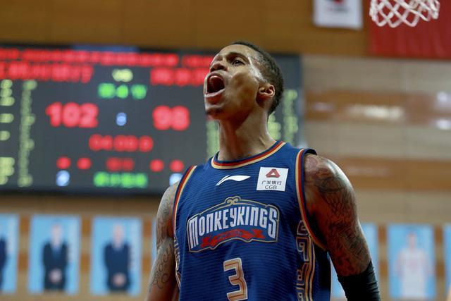 华盛顿22+19独行侠赛季三杀雷霆 猛龙险胜老鹰