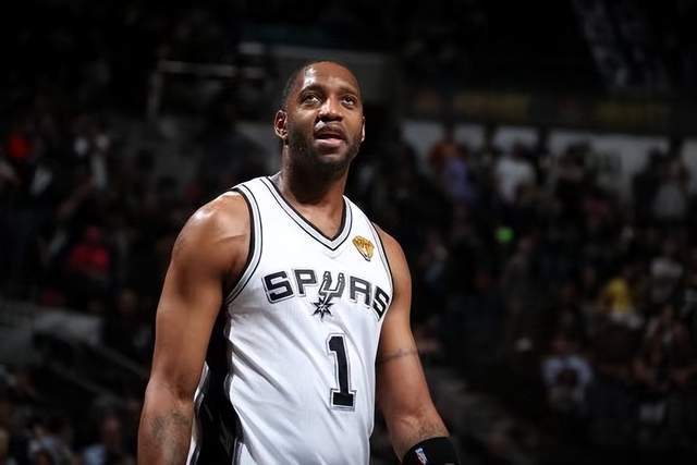 朱俊龙25+9孙铭徽15分广厦胜广州 陈盈骏30+9