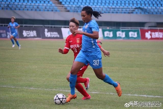突然隐身了！乔治前三节砍下19分 末节哑火5投0中一分未得